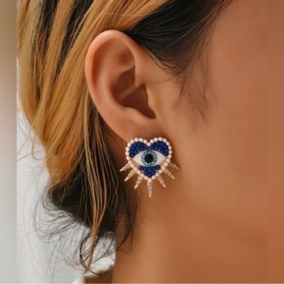✨NEW✨ Blue Heart Stud Earrings with Gold Sunburst - Picture 3 of 3